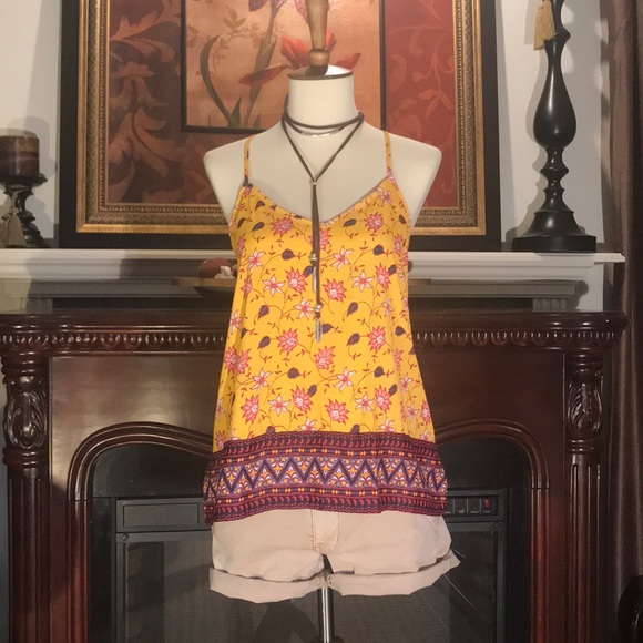 🌸🌼🌺 Hollister Tank Top 🌸🌸🌼 - Picture 3 of 4